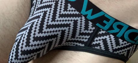 Foto di nudo di fuga di OnlyFans di Hung Dom Top