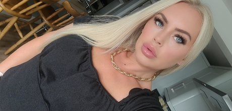 Felicity Lou