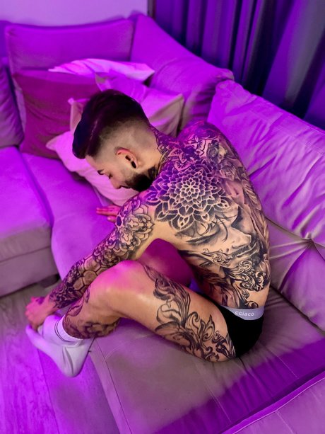 Foto di nudo di fuga di OnlyFans di Dante Bracci
