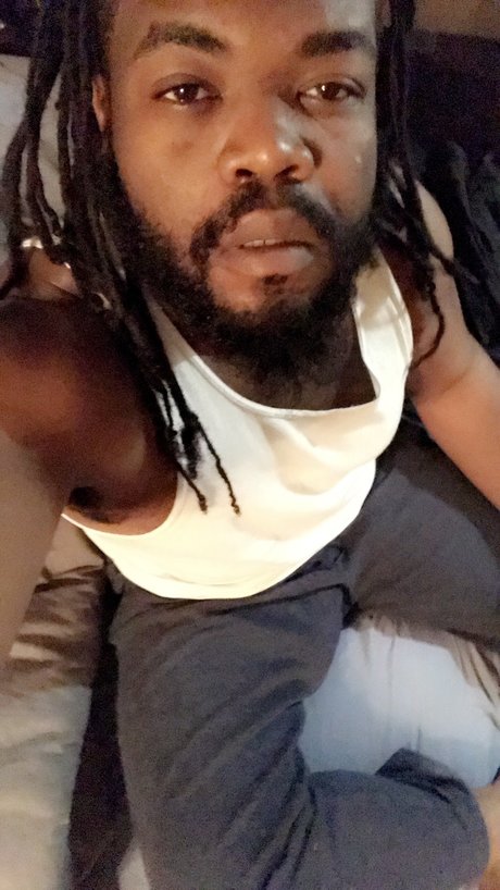 Foto di nudo di fuga di OnlyFans di Zez
