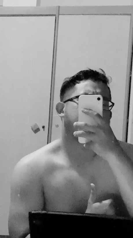 Foto di nudo di fuga di OnlyFans di 