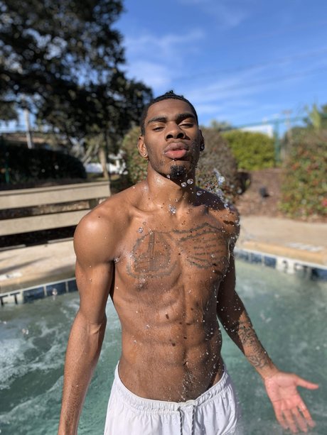Foto di nudo di fuga di OnlyFans di Southern Pleasure