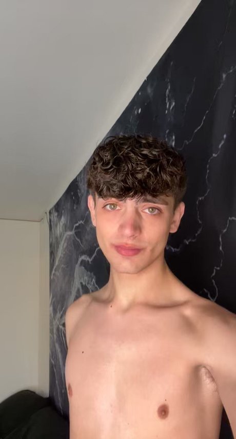 Foto di nudo di fuga di OnlyFans di Zayne Bright