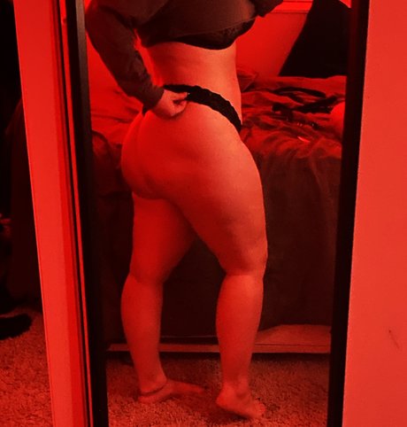 Foto di nudo di fuga di OnlyFans di Hanna Kane