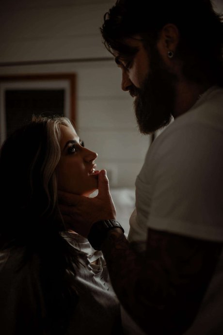 Foto di nudo di fuga di OnlyFans di Hot Couple Being Bad