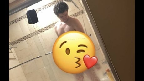 Foto di nudo di fuga di OnlyFans di Jake Hall