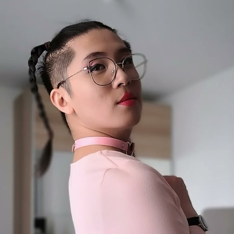 Foto di nudo di fuga di OnlyFans di Hana Shura 