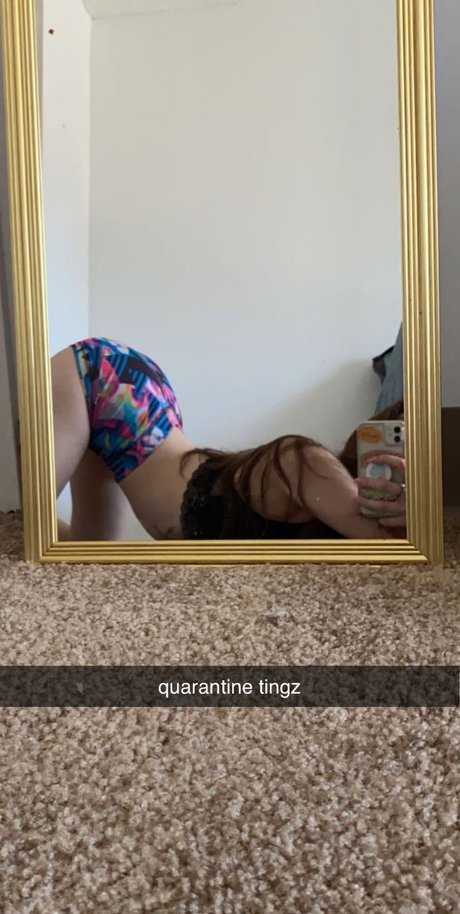 Foto di nudo di fuga di OnlyFans di Brat 
