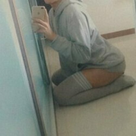 Foto di nudo di fuga di OnlyFans di  Pafy 