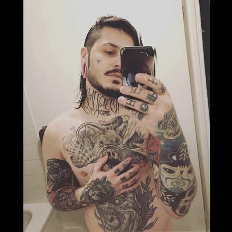 Foto di nudo di fuga di OnlyFans di Christ Rotted