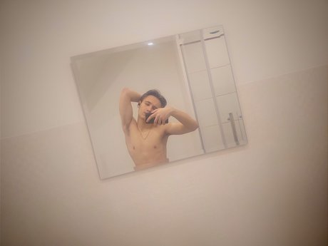 Foto di nudo di fuga di OnlyFans di Ilya