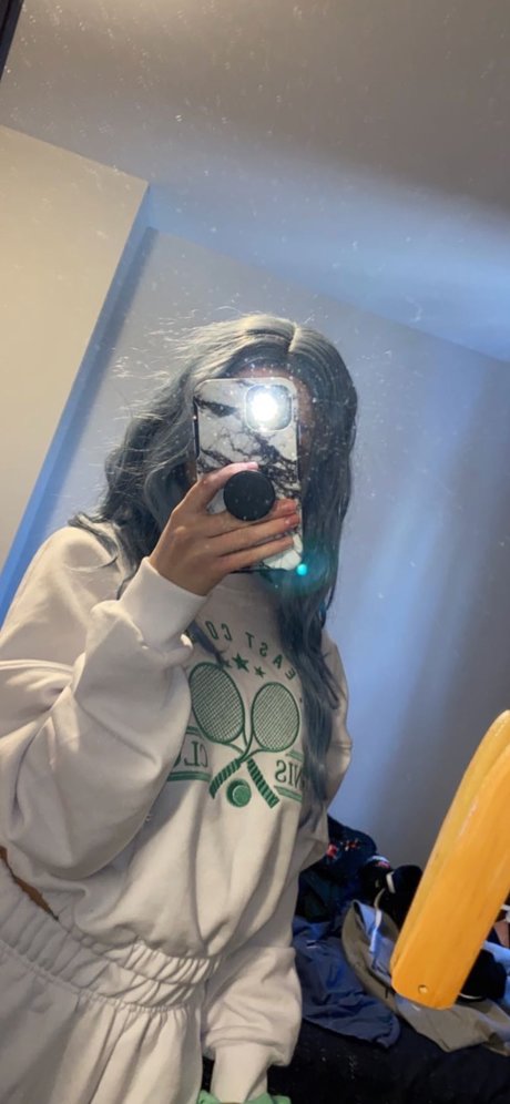 Foto di nudo di fuga di OnlyFans di  