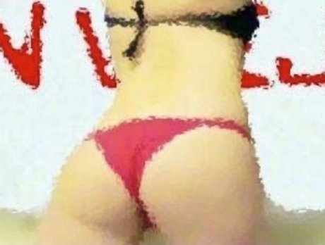 Foto di nudo di fuga di OnlyFans di Luisa