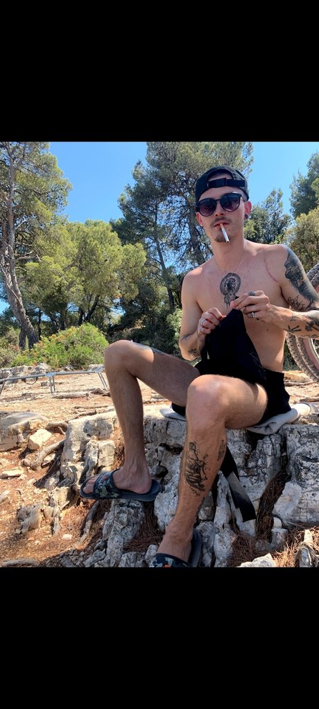 Foto di nudo di fuga di OnlyFans di Manu