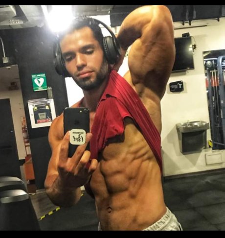Foto di nudo di fuga di OnlyFans di Oscar Perez