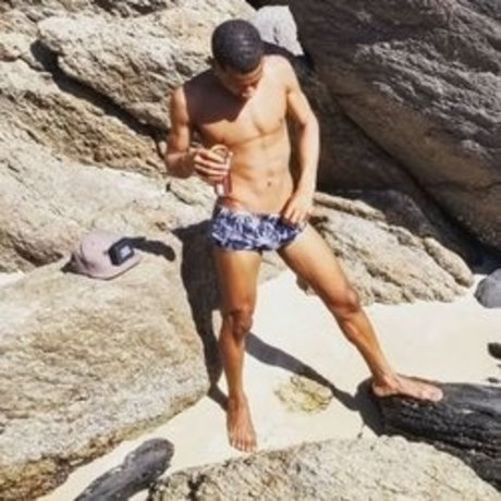 Foto di nudo di fuga di OnlyFans di Mineiroviajant