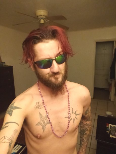 Foto di nudo di fuga di OnlyFans di Luck