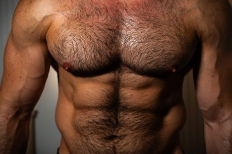 Foto di nudo di fuga di OnlyFans di Sexy Fit Bear 