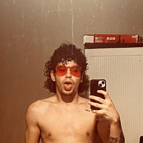 Foto di nudo di fuga di OnlyFans di Anthony Ortiz