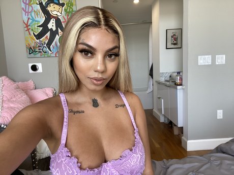 Foto di nudo di fuga di OnlyFans di Majin Mariaa