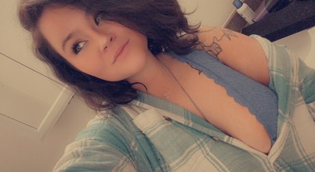 Foto di nudo di fuga di OnlyFans di Amanda