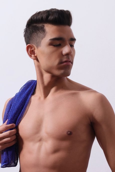 Foto di nudo di fuga di OnlyFans di Felix Harris