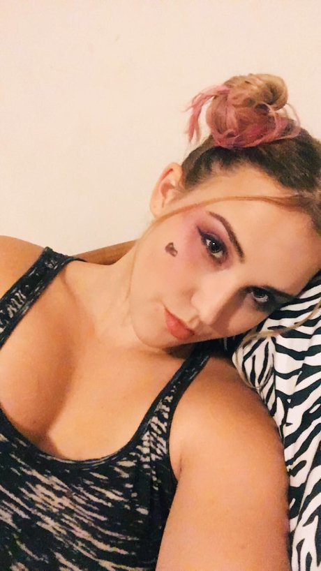 Foto di nudo di fuga di OnlyFans di Freakykitten