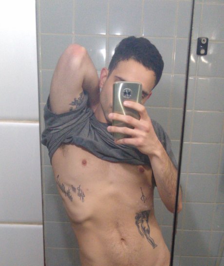 Foto di nudo di fuga di OnlyFans di Fran Sinner