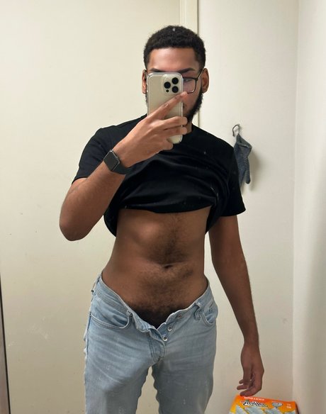 Foto di nudo di fuga di OnlyFans di Malcum Swallows