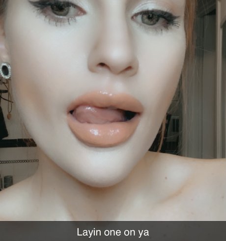 Foto di nudo di fuga di OnlyFans di Victoria