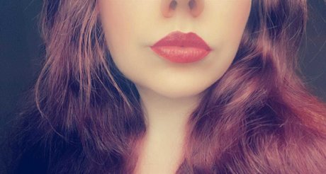 Red And Curvy