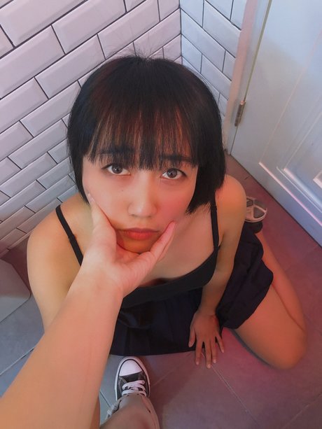 Foto di nudo di fuga di OnlyFans di Isarin