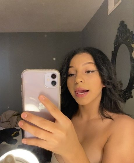 Foto di nudo di fuga di OnlyFans di Remy