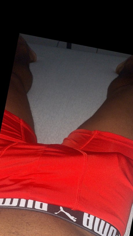 Foto di nudo di fuga di OnlyFans di Mradicktivexxx  