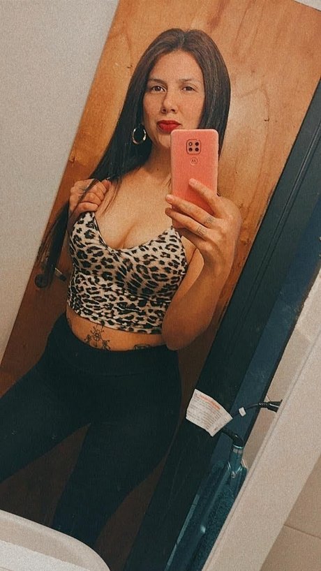 Foto di nudo di fuga di OnlyFans di Isabella