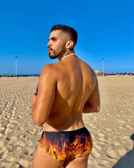 Foto di nudo di fuga di OnlyFans di Gay Brazilain