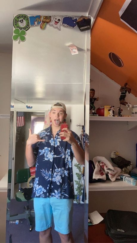 Foto di nudo di fuga di OnlyFans di Ej Blaker