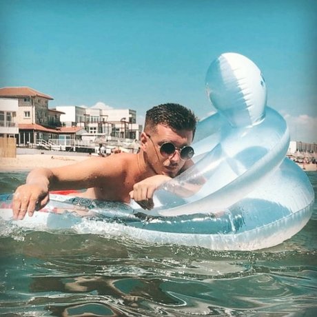 Foto di nudo di fuga di OnlyFans di Ronin