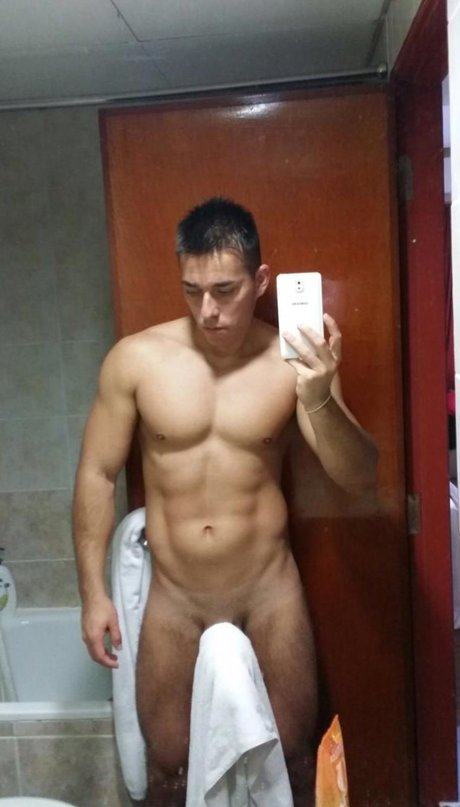 Foto di nudo di fuga di OnlyFans di Lukas