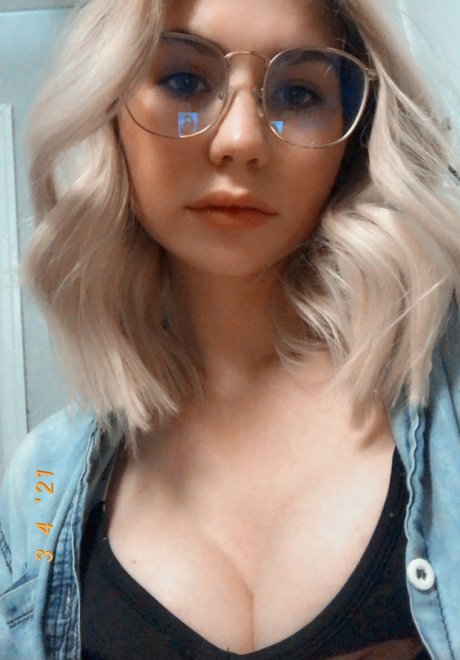 Foto di nudo di fuga di OnlyFans di Leigh Nicole