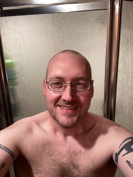 Foto di nudo di fuga di OnlyFans di Lee