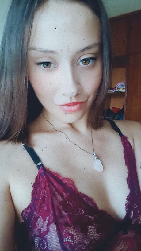 Foto di nudo di fuga di OnlyFans di Iris