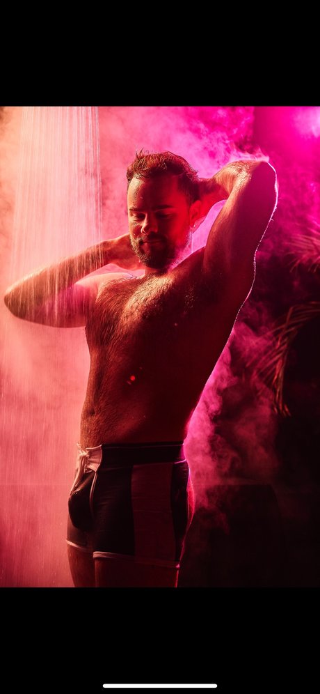 Foto di nudo di fuga di OnlyFans di Perthbearcub