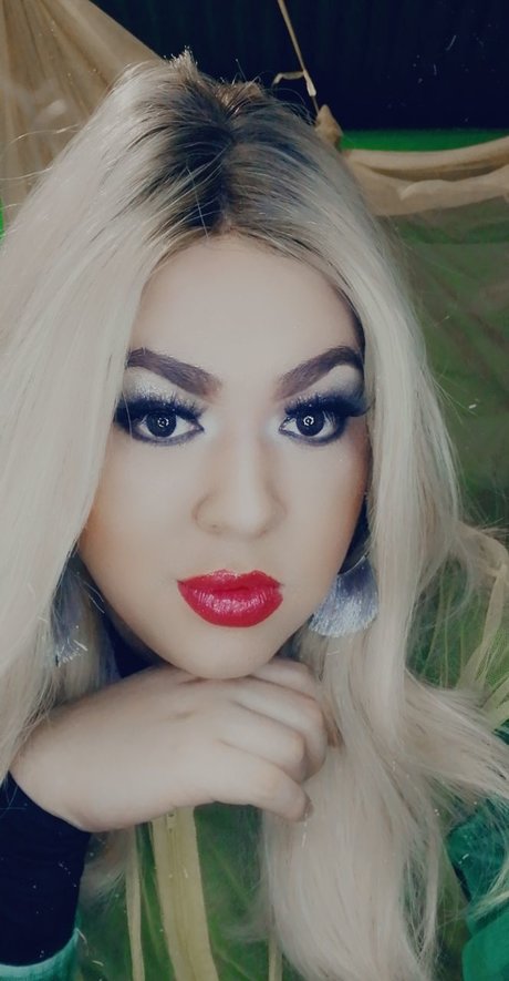 Foto di nudo di fuga di OnlyFans di Oriana Marzoli