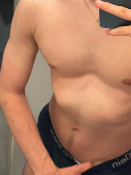 Foto di nudo di fuga di OnlyFans di Ollie Taylor