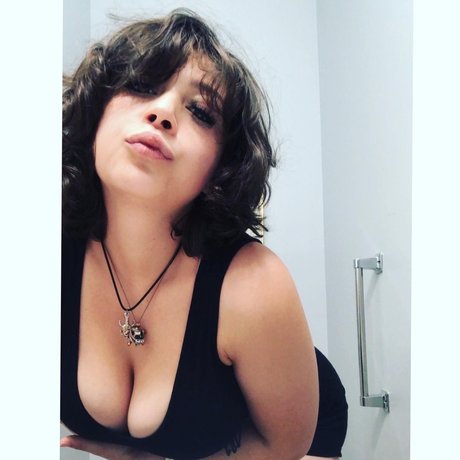 Foto di nudo di fuga di OnlyFans di An Out Of This World Experience 