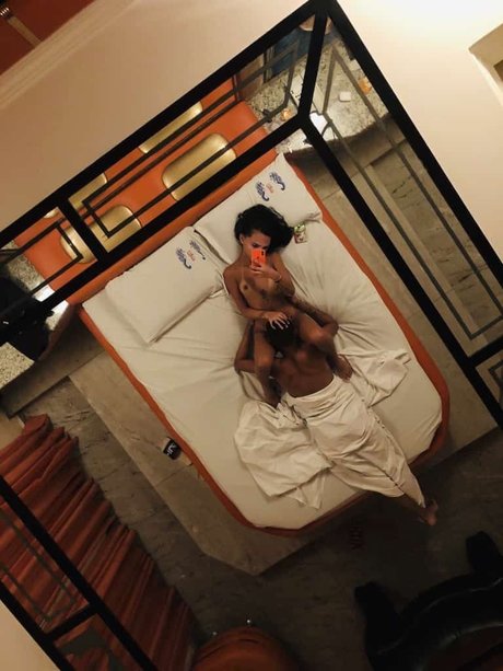 Foto di nudo di fuga di OnlyFans di Pitanyc