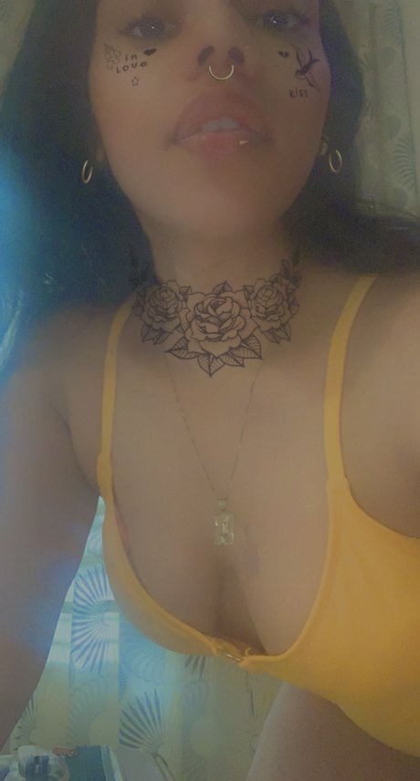 Foto di nudo di fuga di OnlyFans di Agee