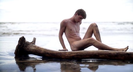Foto di nudo di fuga di OnlyFans di Cameron Price