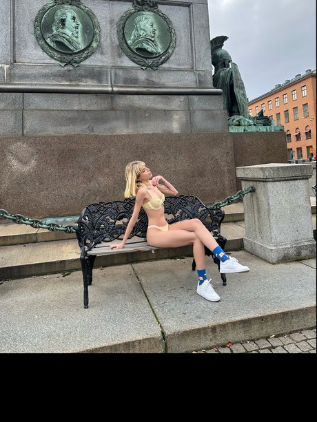 Foto di nudo di fuga di OnlyFans di Frida 